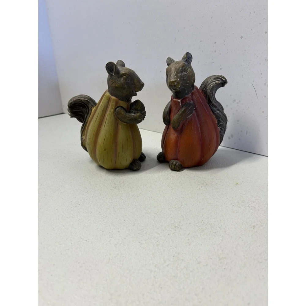 Holiday‎ Home Squirrels Pumpkin Table Piece 5.5